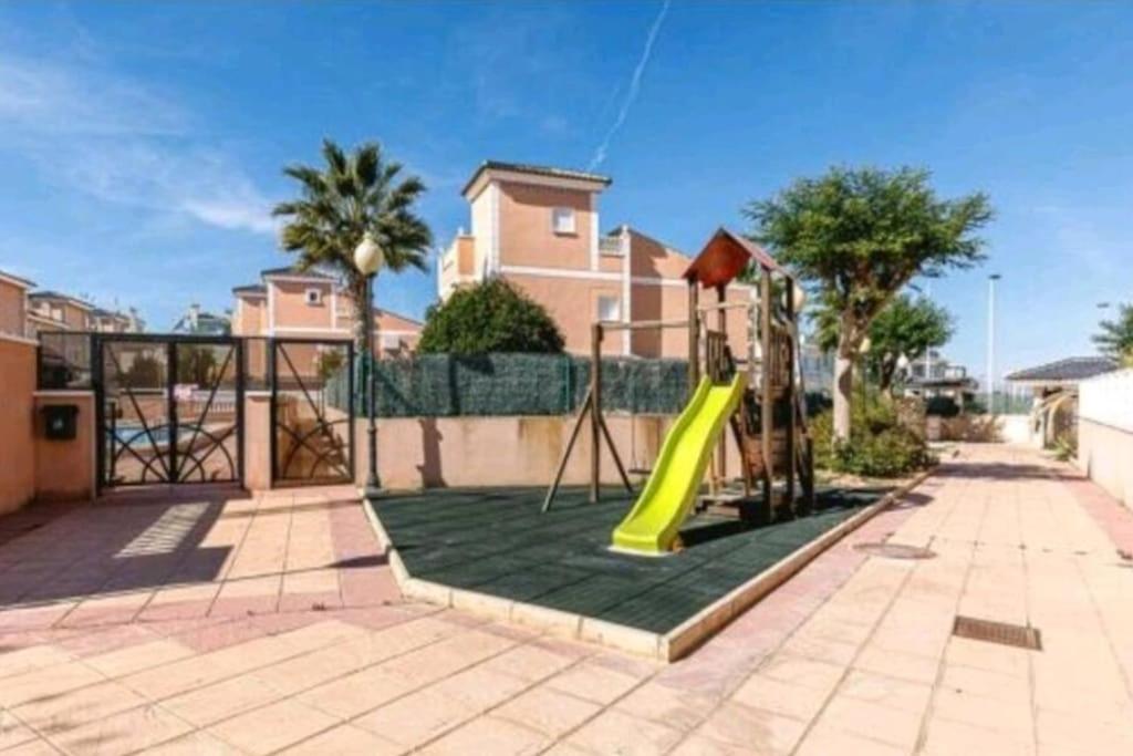 Bungalow Adaptado, Terraza Muy Grande Y Soleada. غران ألاكانت المظهر الخارجي الصورة